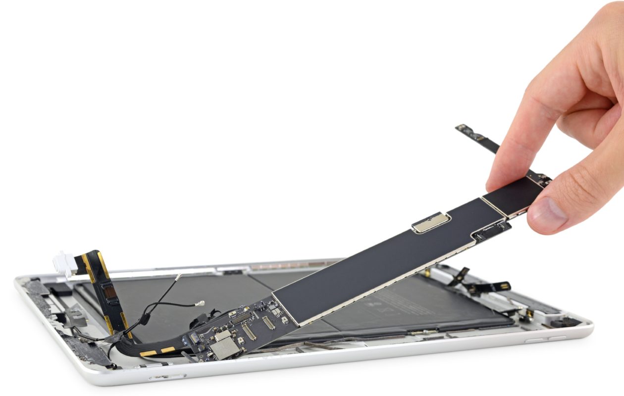 Disassemble of the 7th generation iPad