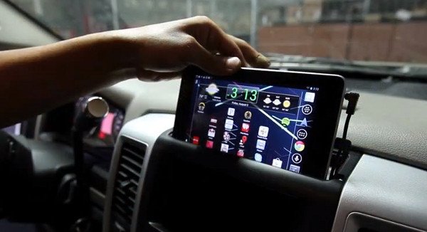 [Vdeo] Nexus 7 replaces car radio and navigation system