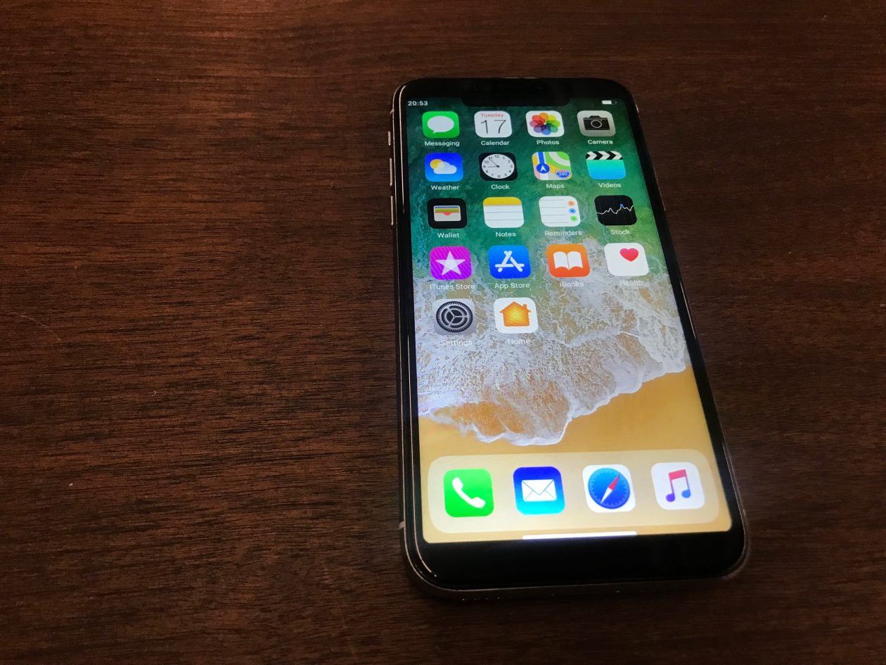 Fake iPhone X is a fascinating mix of creative copies and security craters