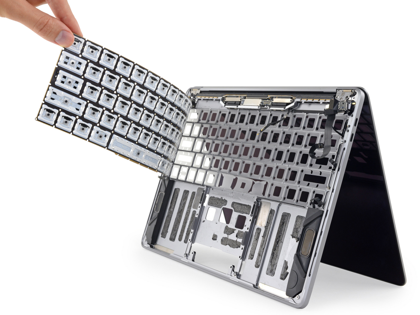 iFixit tests keyboard and silicone membrane of new MacBook Pro