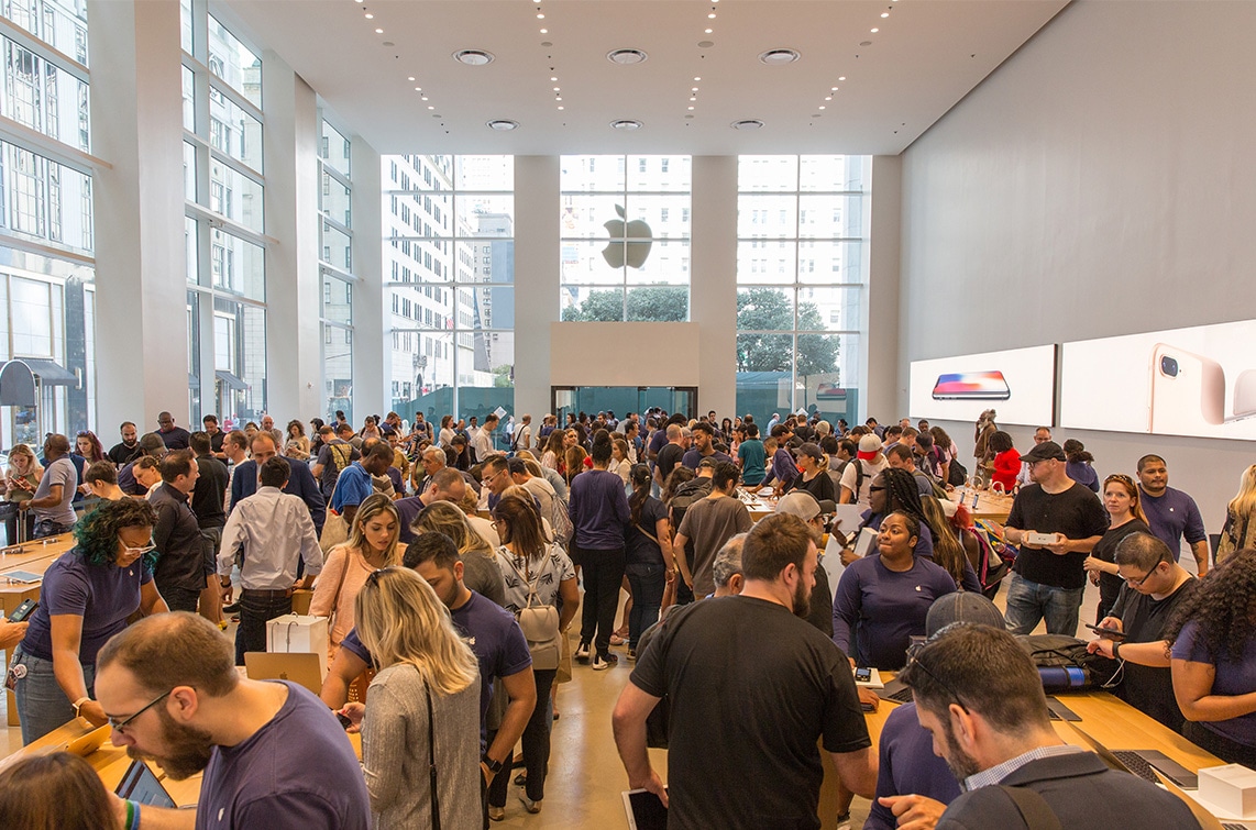 Apple Store on NY 5th Avenue Infested With Bedbugs - And Other Retail News