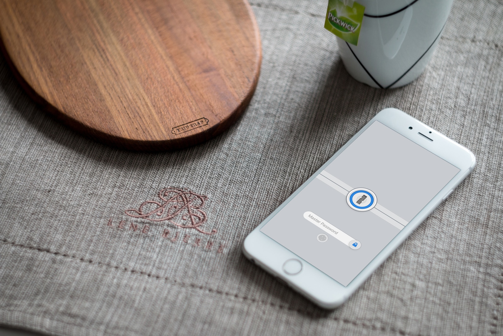 1Password brings back local vault support on iOS; Instagram, Overcast, and AirBuddy are updated