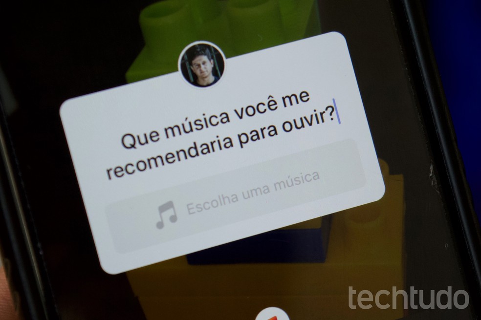Tutorial shows you how to create music questions to get song recommendations on Instagram Stories Photo: Marvin Costa / dnetc