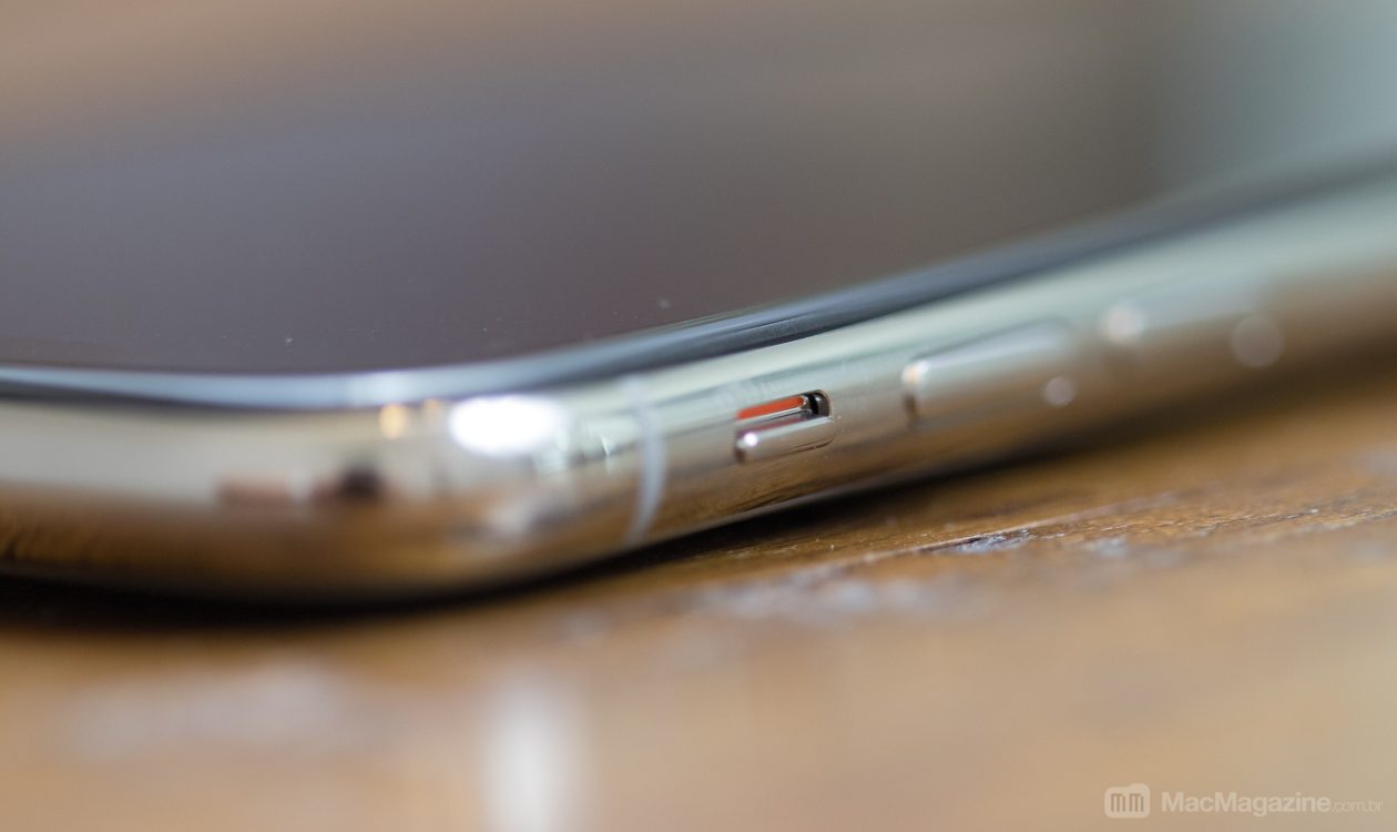 Analyst suggests that upcoming iPhones will have new antenna material