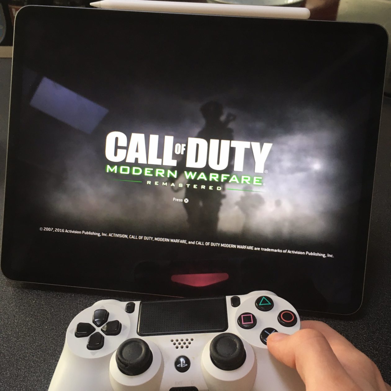 DualShock 4 support on iOS / iPadOS 13 will turn iPhones and iPads into “PS4s Mobile” with Remote Play app