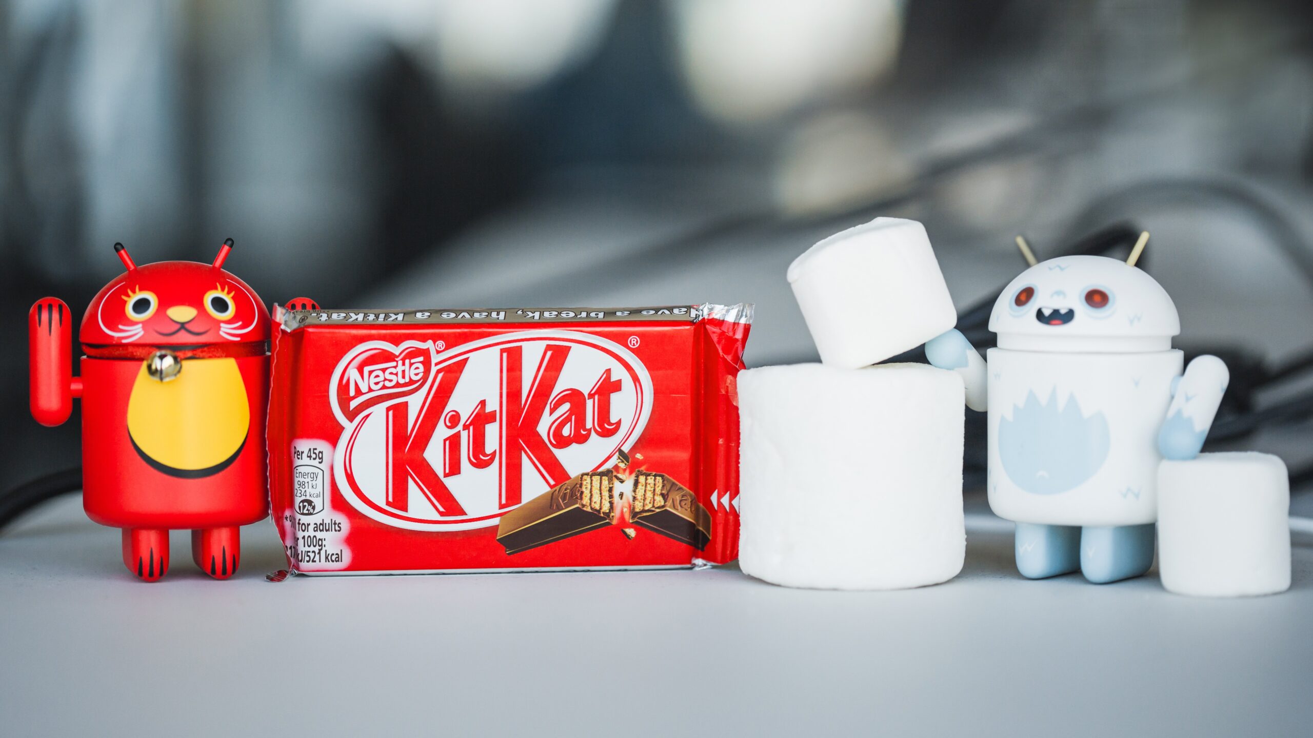 Far from Marshmallow: Apparently, all manufacturers love KitKat!