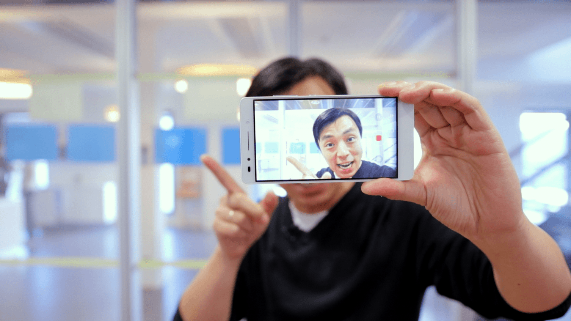 Google's video calling app may well overshadow FaceTime