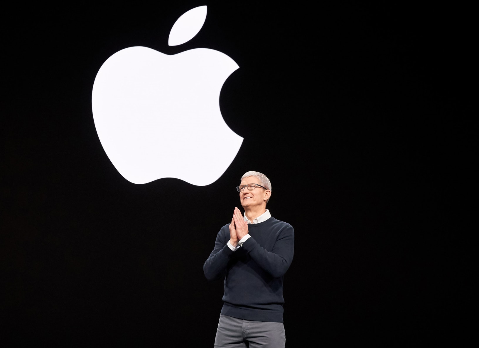 Interviews: Tim Cook Talks About Apple's “Uptime” Feature and Acquisitions