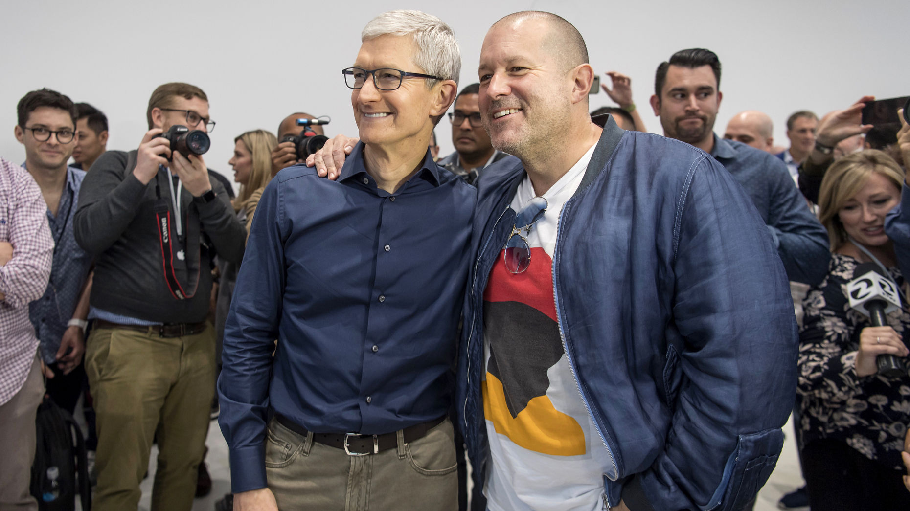Tim Cook calls "nonsense" story about Jony Ive leaving Apple