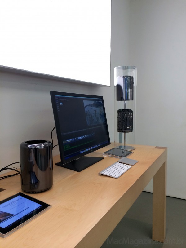 Mac Pro on display at an Apple Store