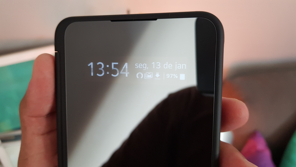 Cover screen has dubious quality, but serves for basic information