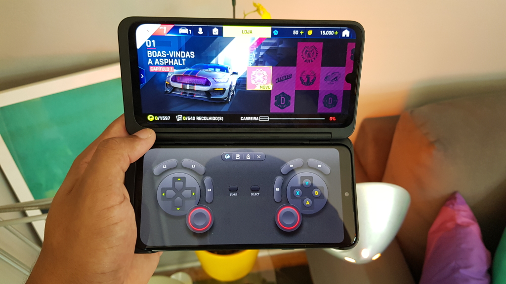 Making Dual Screen a gamepad is one of the best features, since latency is not so high