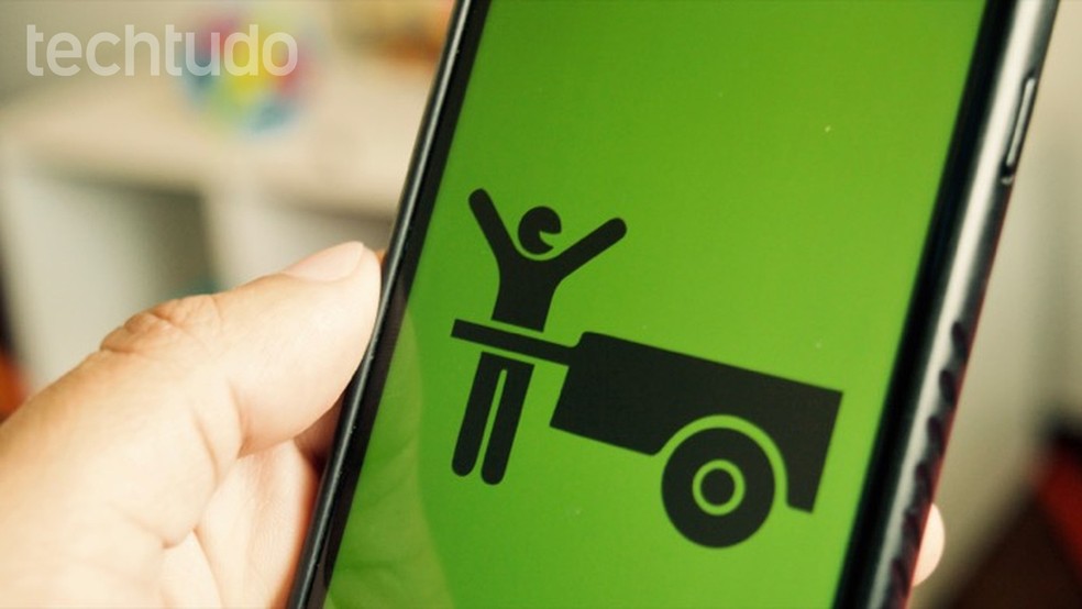 Tutorial shows how to use the Cataki app to find recyclable material pickers in your city Photo: Marvin Costa / dnetc