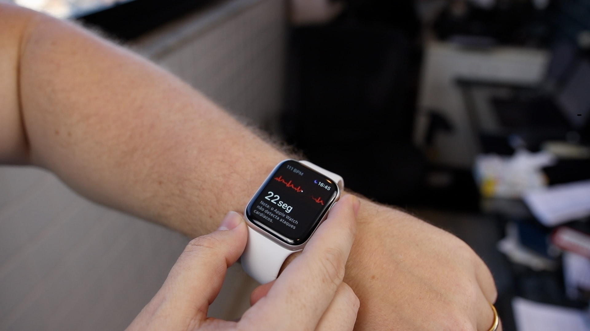 Video: How the Apple Watch Series 4 ECG works