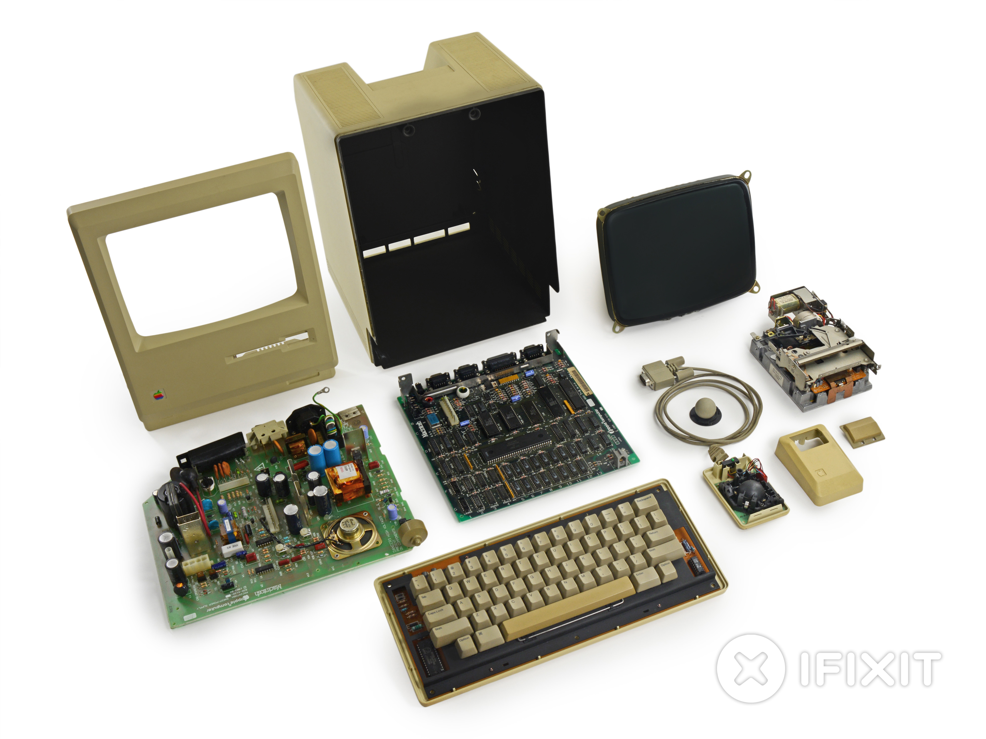 128k Macintosh disassembled by iFixit
