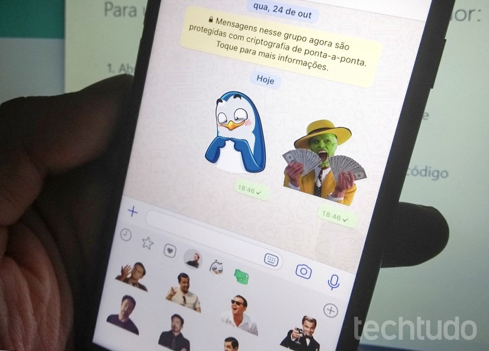 WhatsApp lets you download extra stickers to make conversations more fun Photo: Rodrigo Fernandes / dnetc