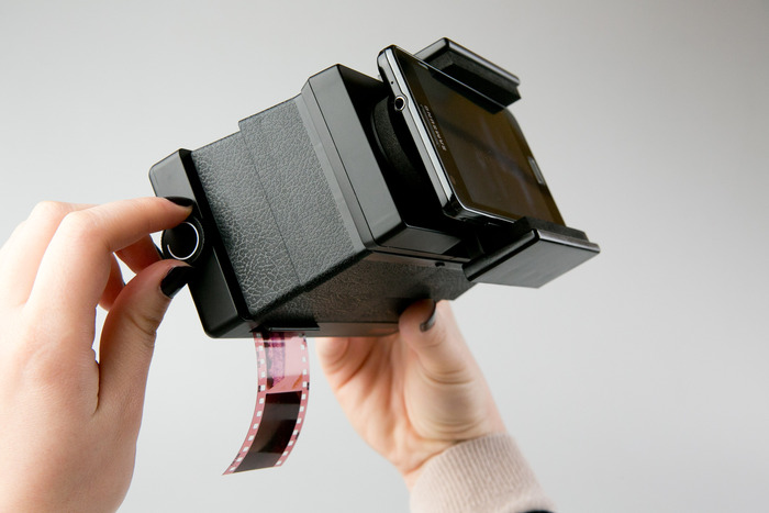 Discover the Smartphone Film Scanner, created to transform analog photos into digital ones