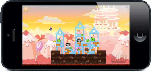 Game Angry Birds running on an iPhone 5