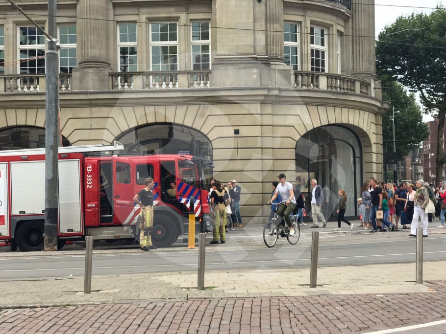 Apple Store in Amsterdam evacuated after iPad battery exploded [atualizado]