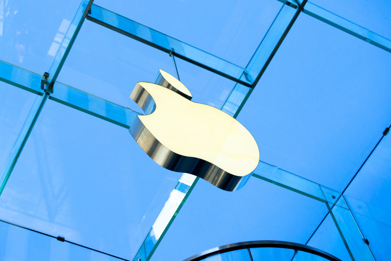 Apple takes the sixth place in search of most loved brands
