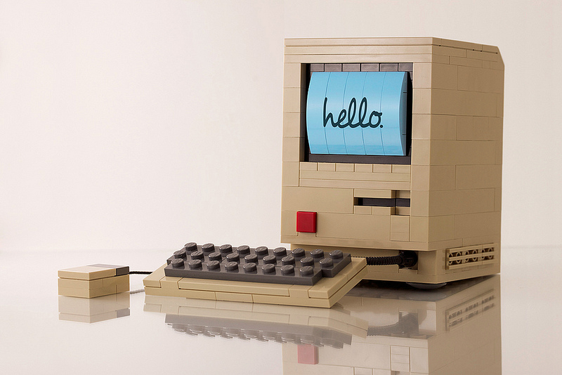 ↪ How about this original Macintosh built with LEGO?