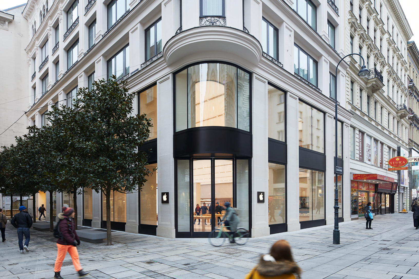 Apple releases photos and details about its first store in Austria on the eve of opening