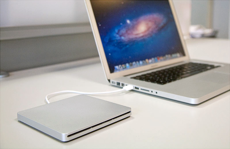 MacWay offers beautiful case for those who want to continue using the SuperDrive taken from MacBooks