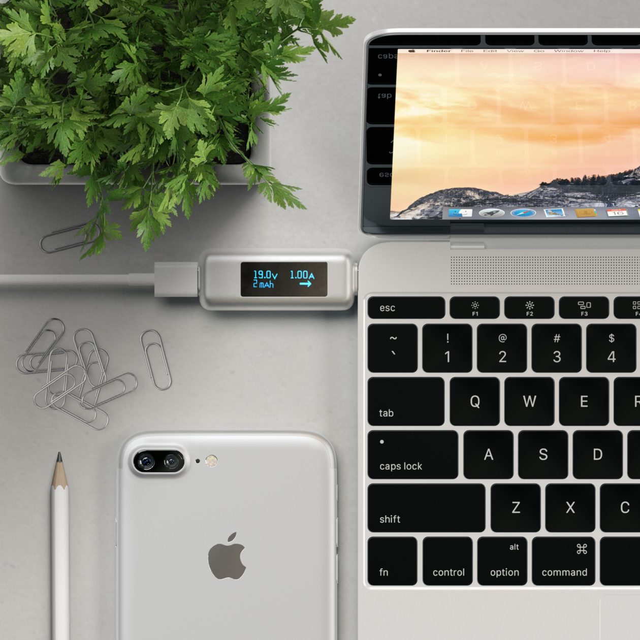 Protect your precious MacBook [Pro] of defective USB-C cables with this power meter