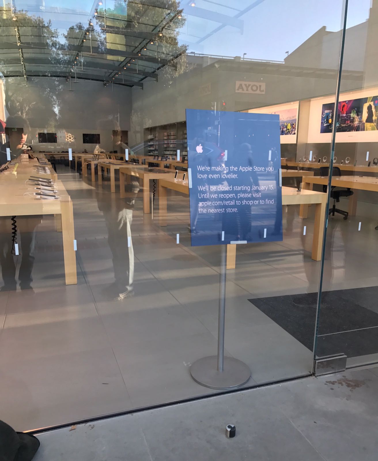 Apple store on Fifth Avenue (in New York) will be temporarily moved for renovation [atualizado]
