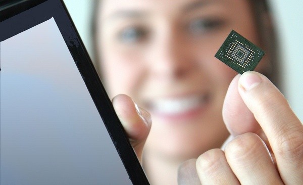 SanDisk features tiny SSD with 64GB capacity
