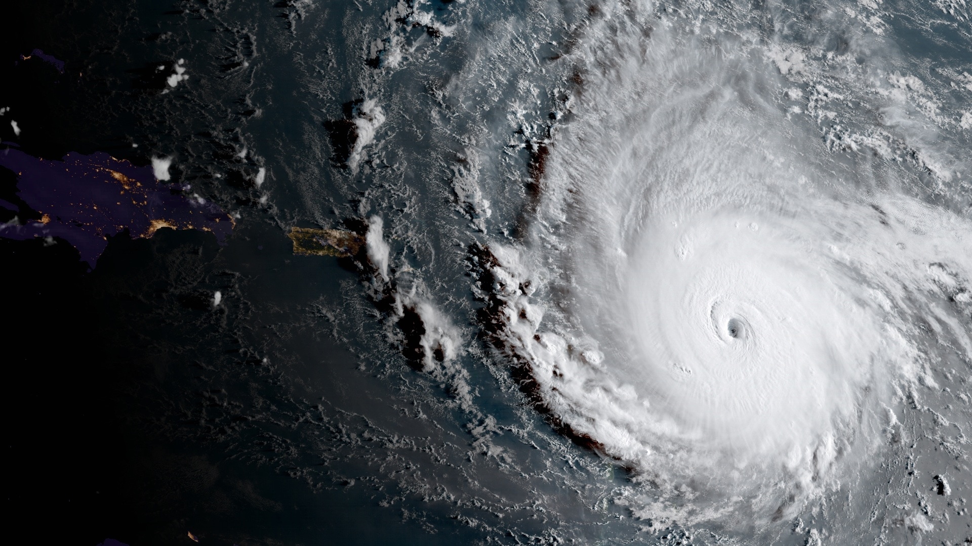 Apple donates $ 5 million to fight damage and help those affected by hurricanes Harvey and Irma
