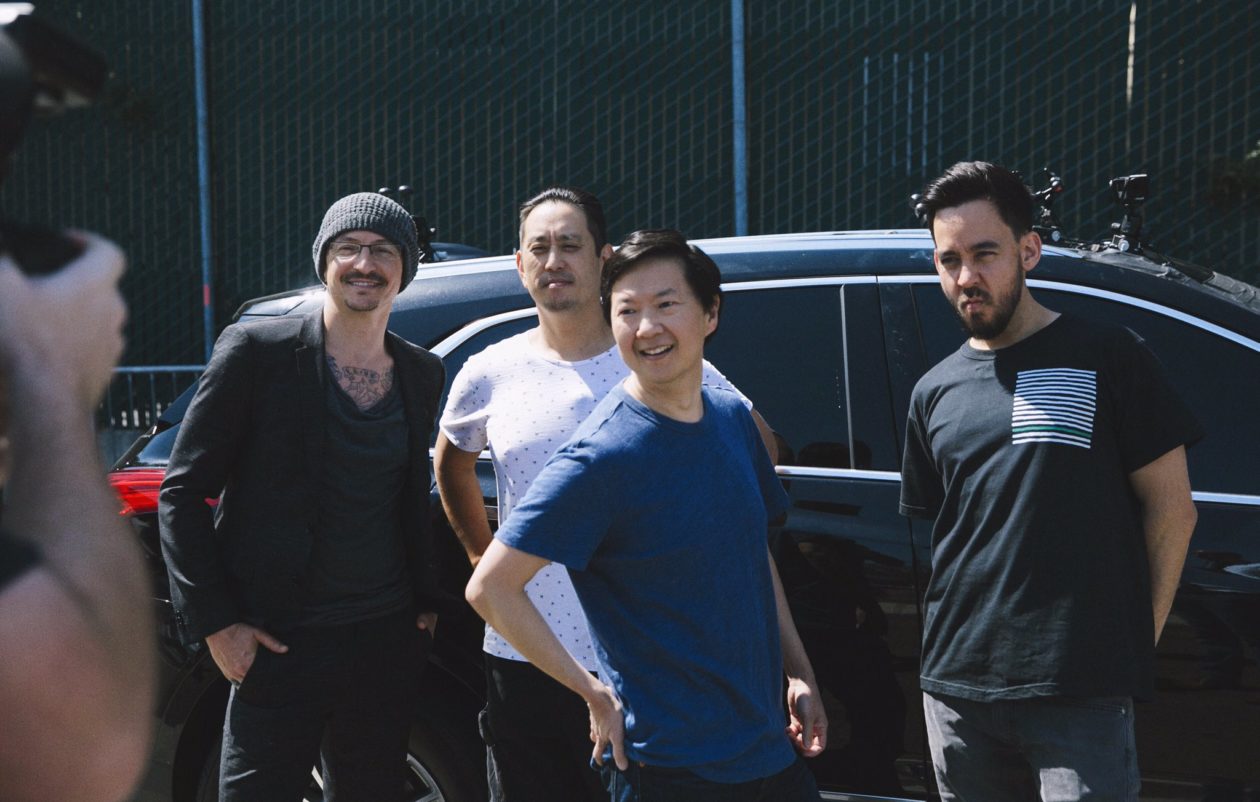 Chester Bennington participated in recording for Apple Music's “Carpool Karaoke” series days before he died [atualizado]