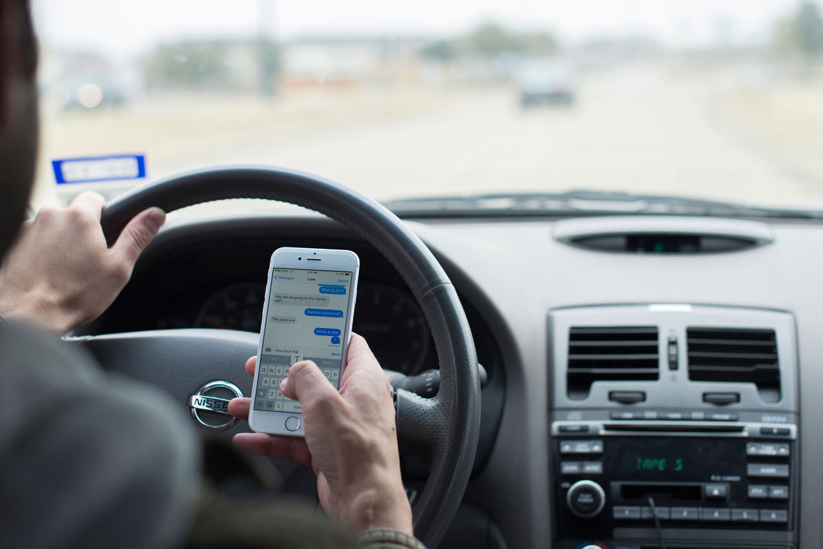 Collective action against Apple requires option to avoid using iPhone while driving