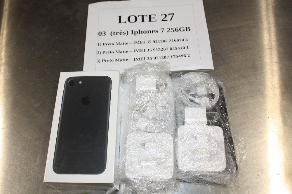 Lot 27 of the Federal Revenue iPhones auction