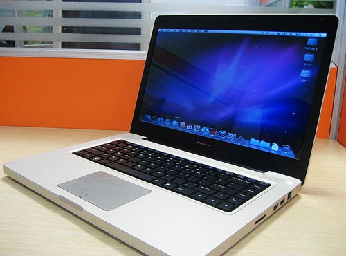 New Chinese MacBook Pro clone comes pre-installed with Mac OS X