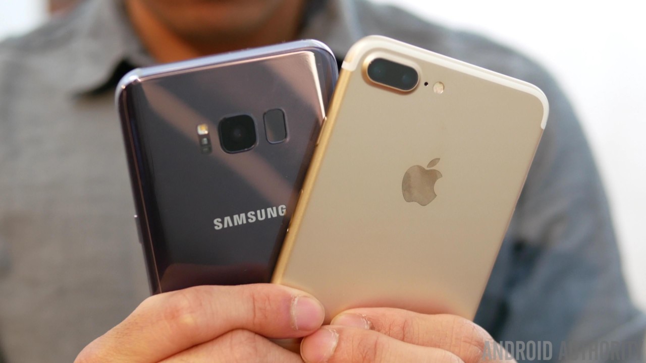 Together, Android and iOS represented 99.9% of smartphones sold in the last year; market falls slightly