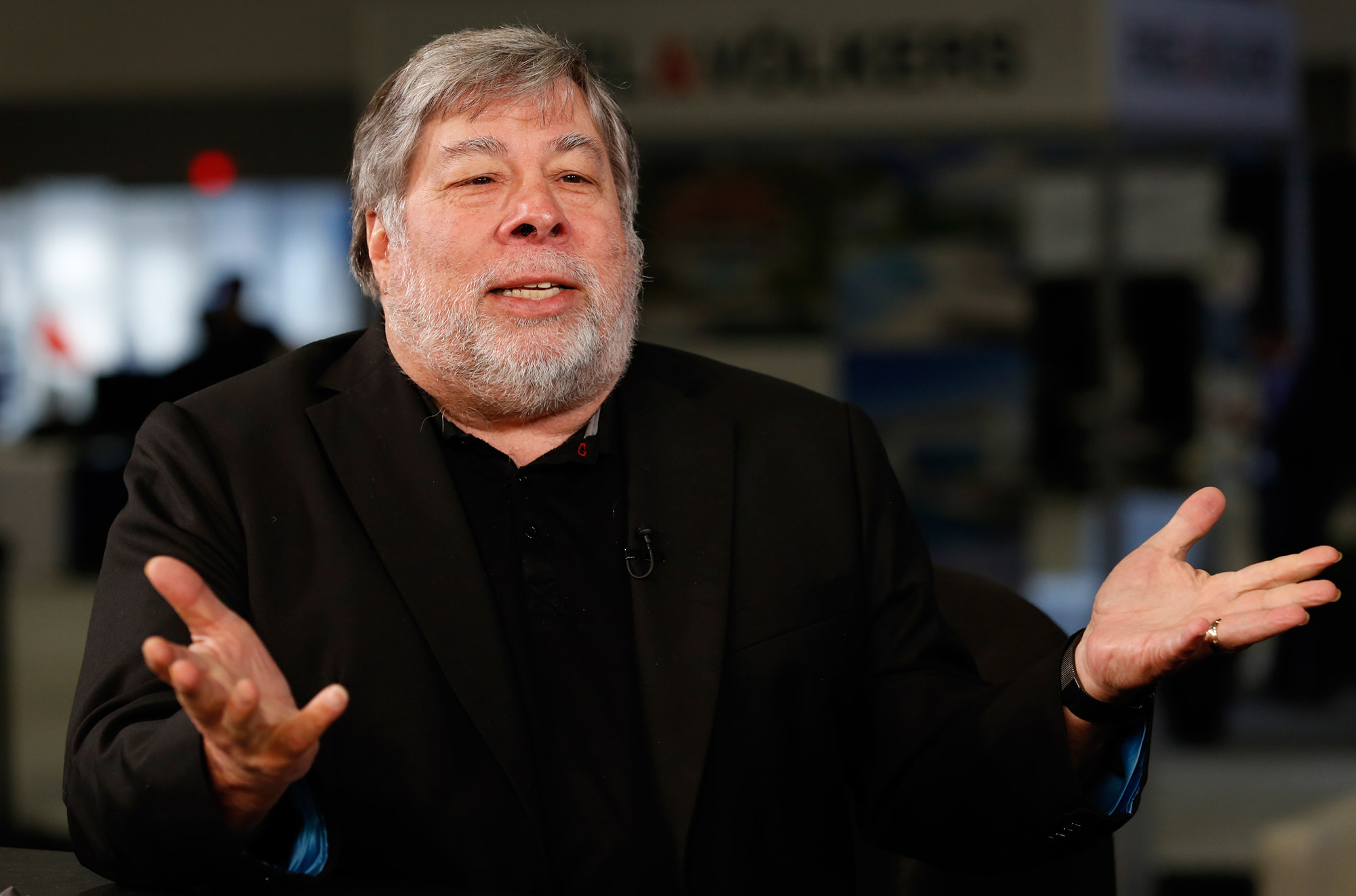 Woz joins the #deleteFacebook campaign and compares Apple favorably to Mark Zuckerberg's company