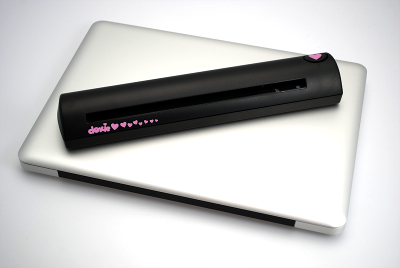 Doxie arrives on the market, a very practical and different document scanner