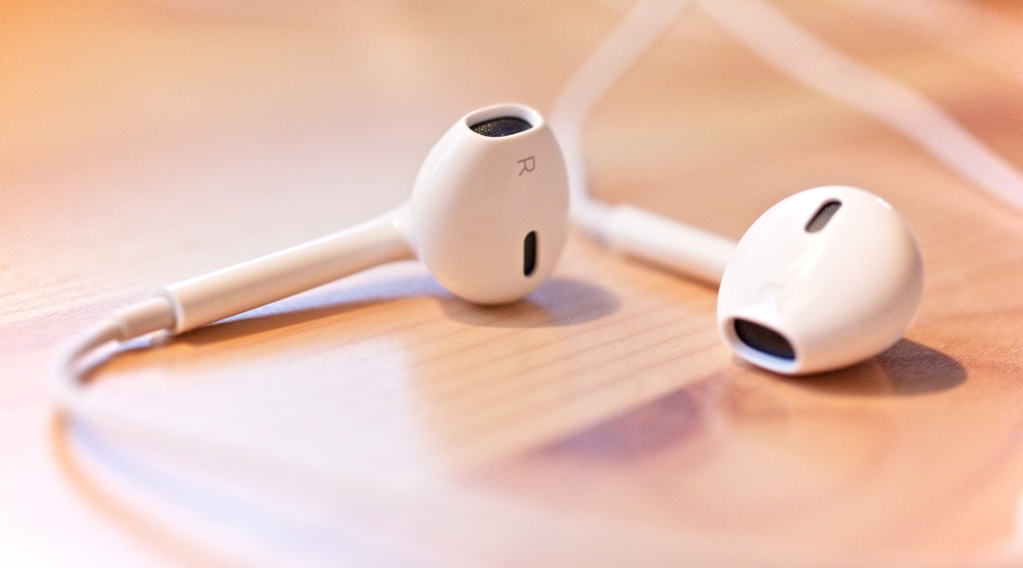 Apple would be working on wireless headphones with longer lasting batteries