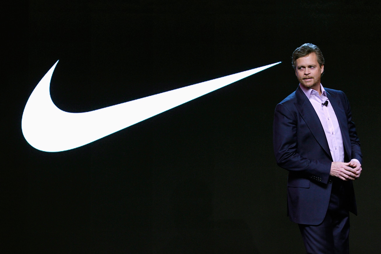 Nike restructures its board of directors and “promotes” Tim Cook