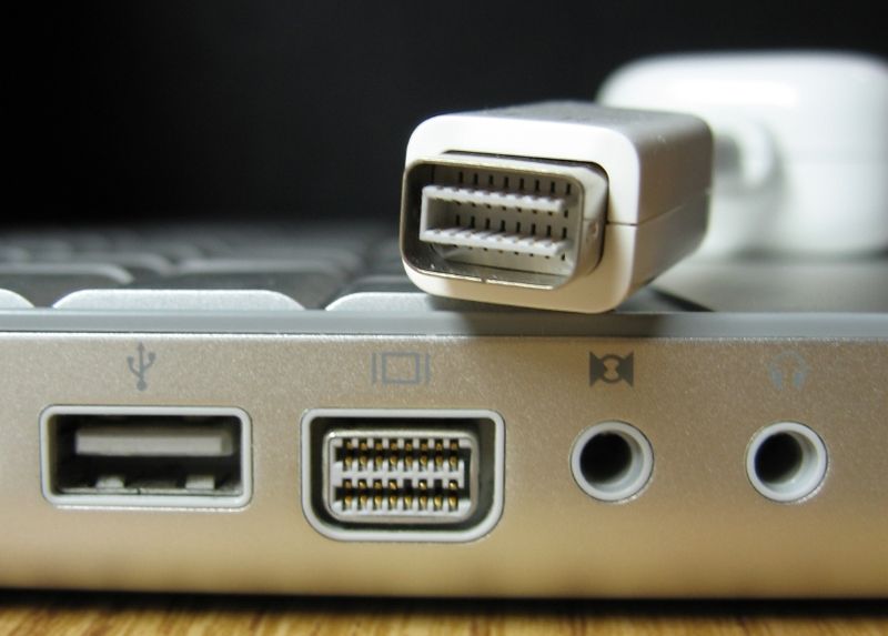 Mini DisplayPort to HDMI adapter will be available in early 2009