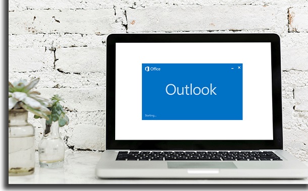 microsoft outlook email advantages