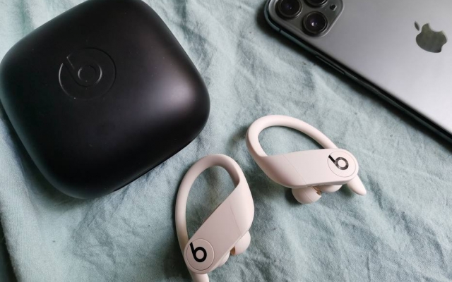 Powerbeats Pro works well in partnership with the iPhone 