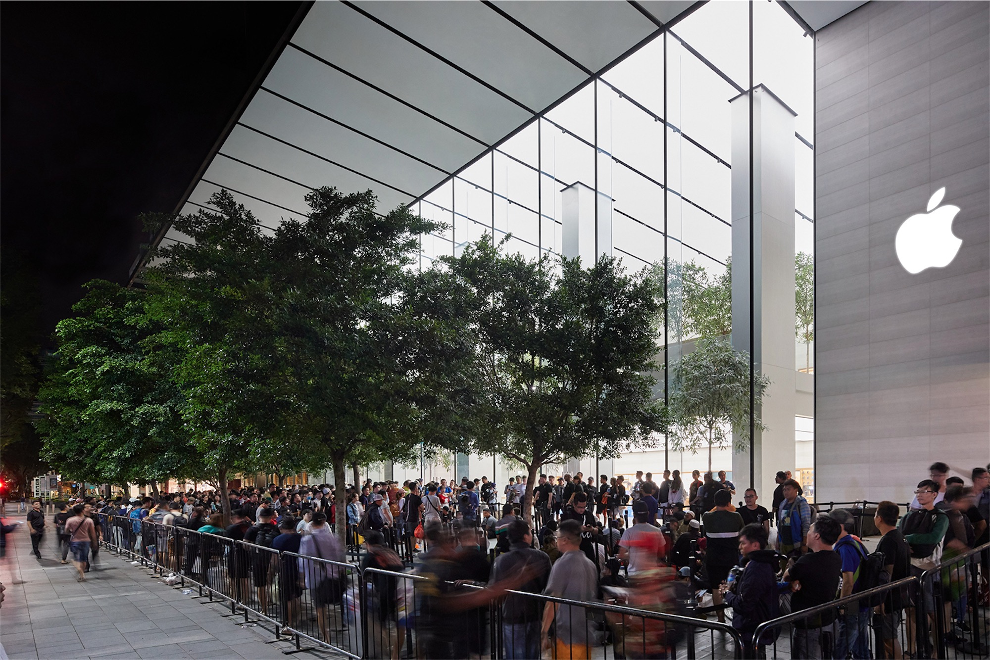 Launch of new iPhones and Apple Watch in Apple stores