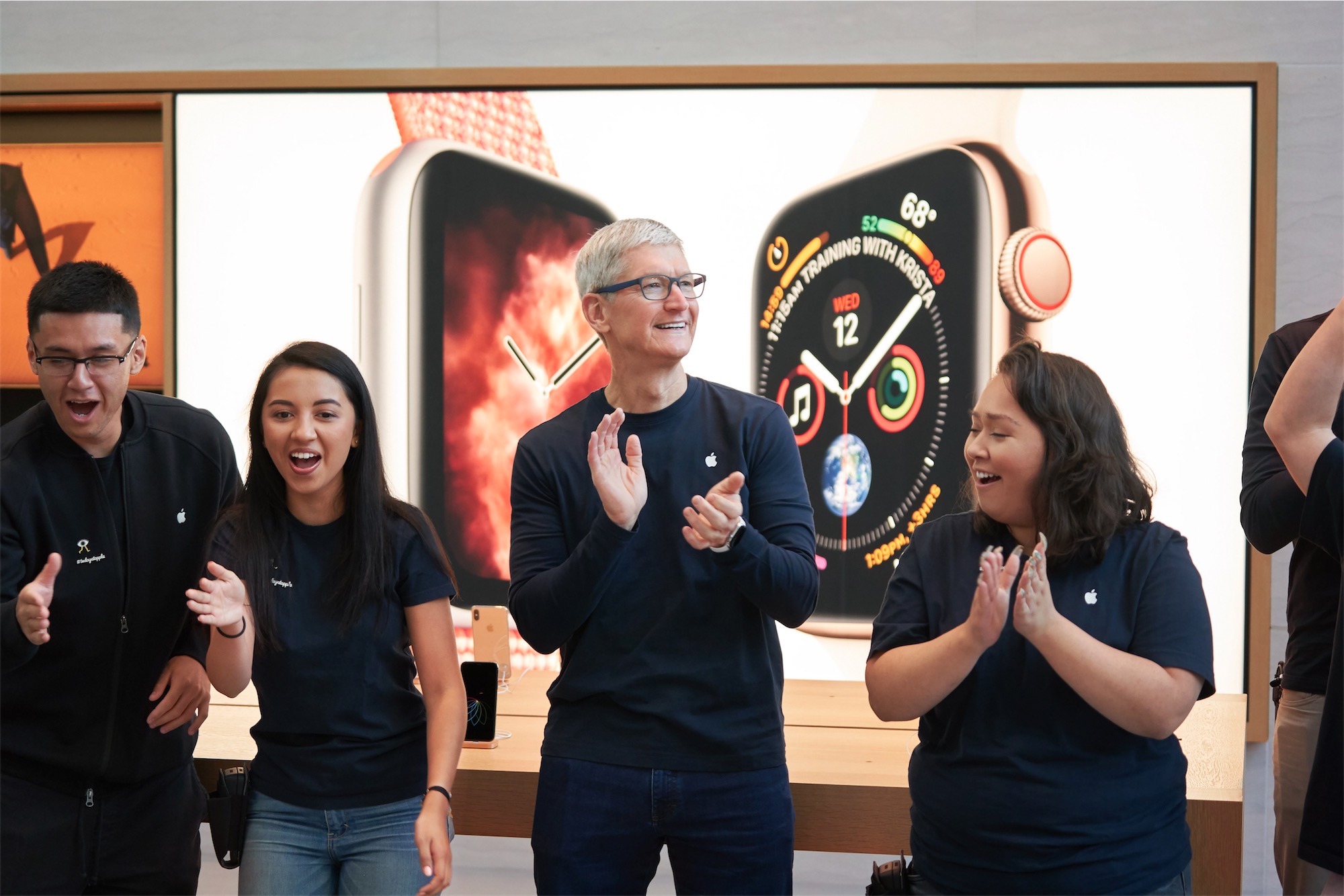 Tim Cook on launch of new iPhones and Apple Watch at Apple stores