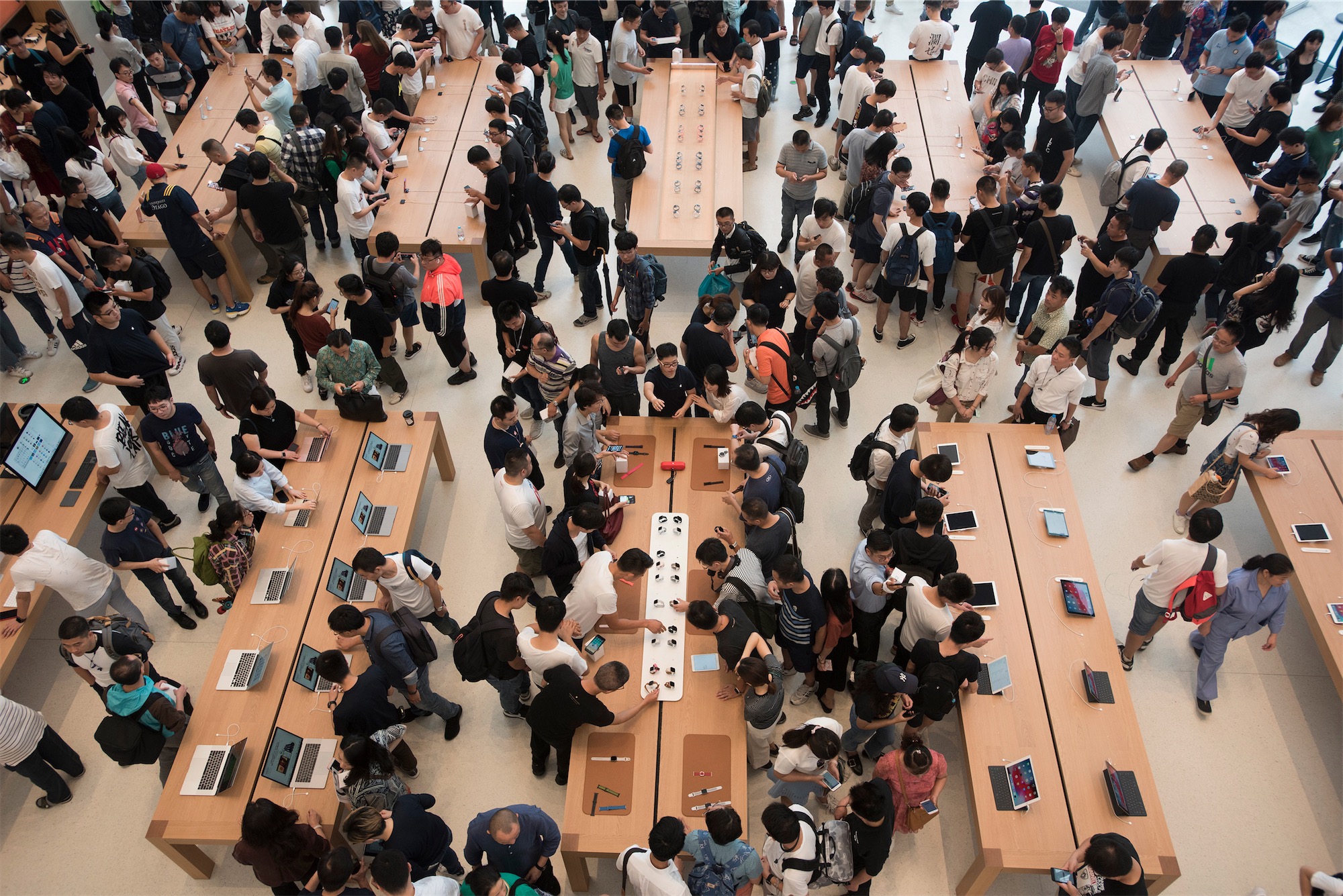 Launch of new iPhones and Apple Watch in Apple stores