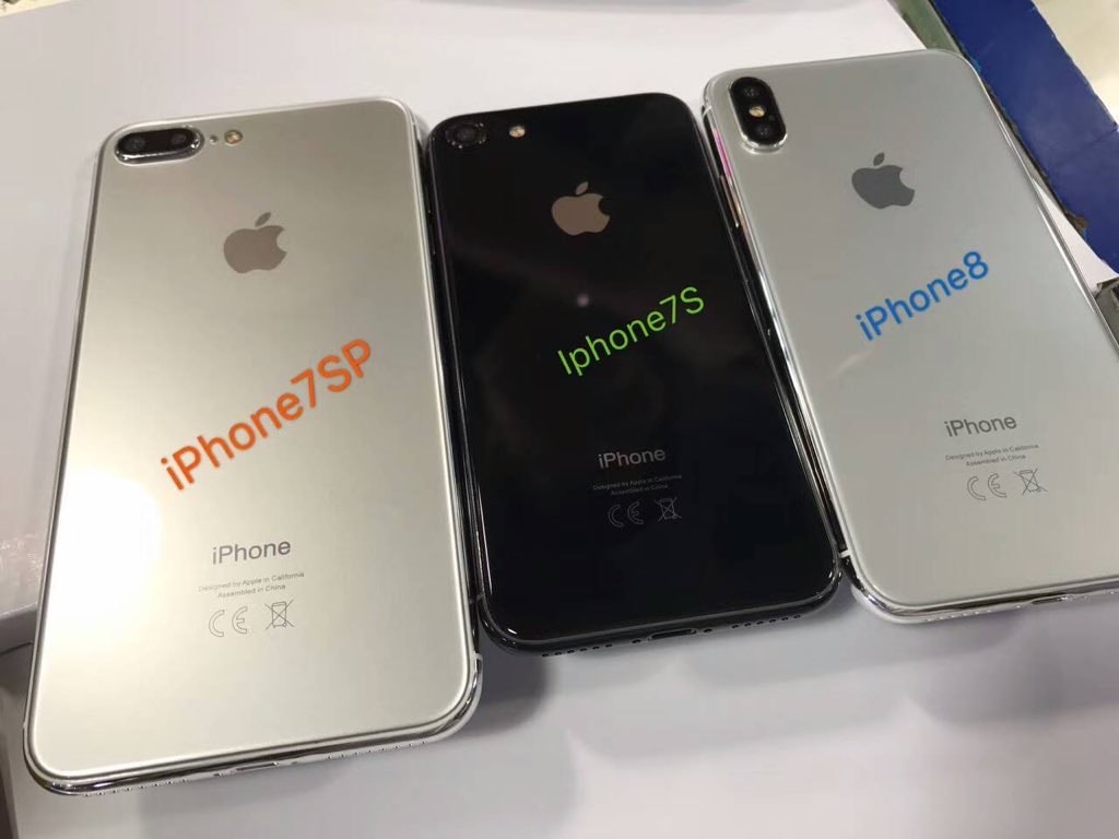 Supposed prototypes / dummies of the new iPhones