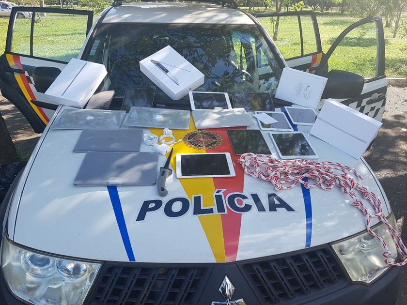 Police car with Apple products on top