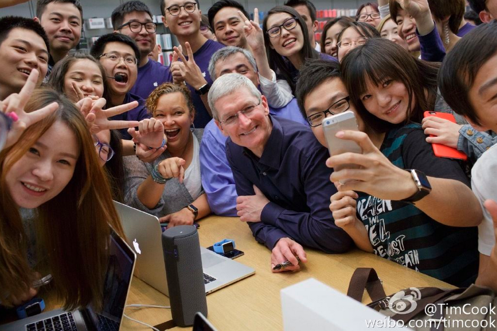 Tim Cook tells Apple employees that the Watch will go on sale in stores in June