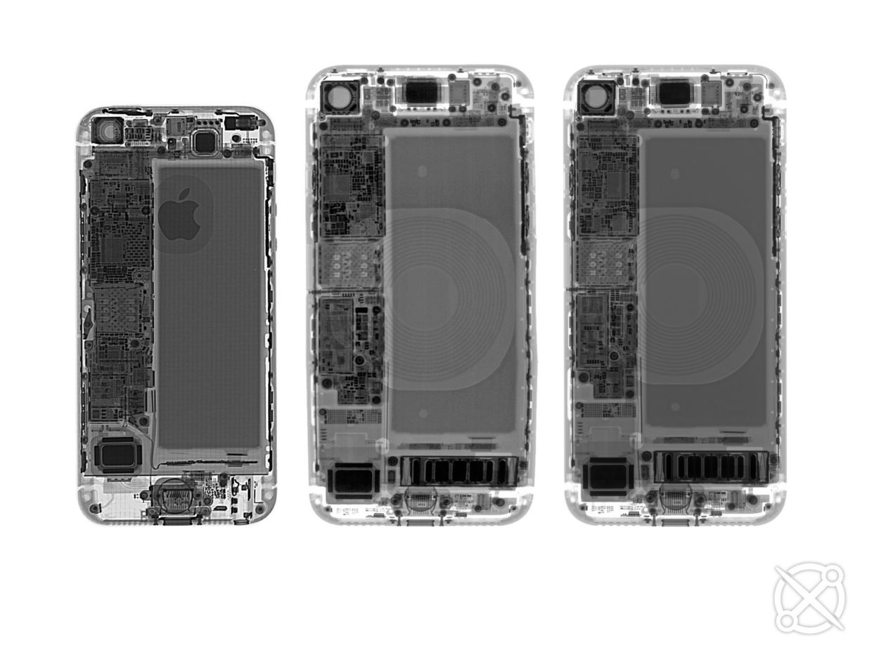 X-ray image of the SE and 8 iPhones